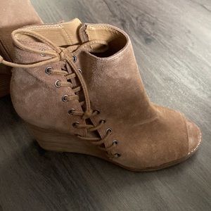 NEW- Lucky Brand suede wedges . Side zip size 8